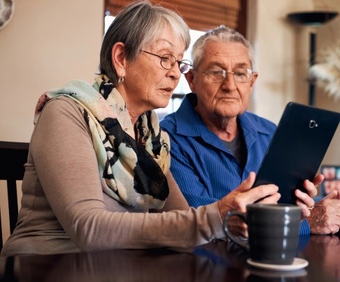 4 Benefits of No-Fee Medical Alert Systems For Seniors 4 4 Benefits of No Fee Medical Alert Systems For Seniors 4