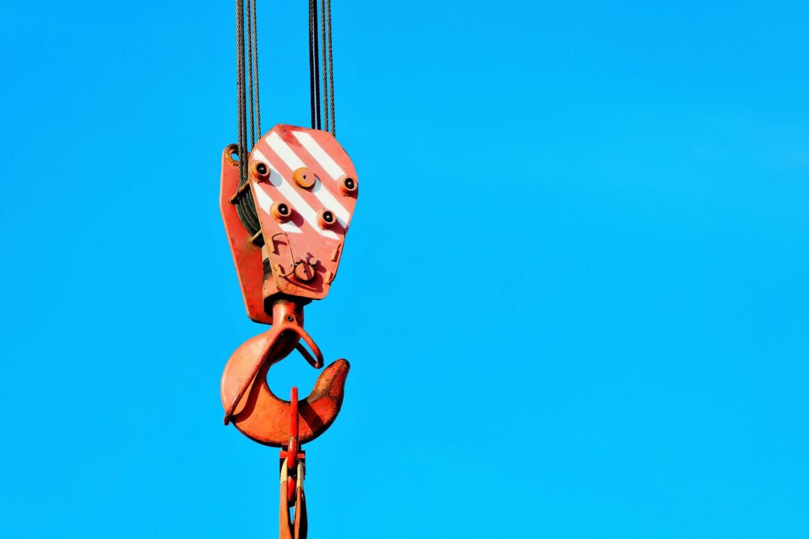 Choosing the Right Crane Scale