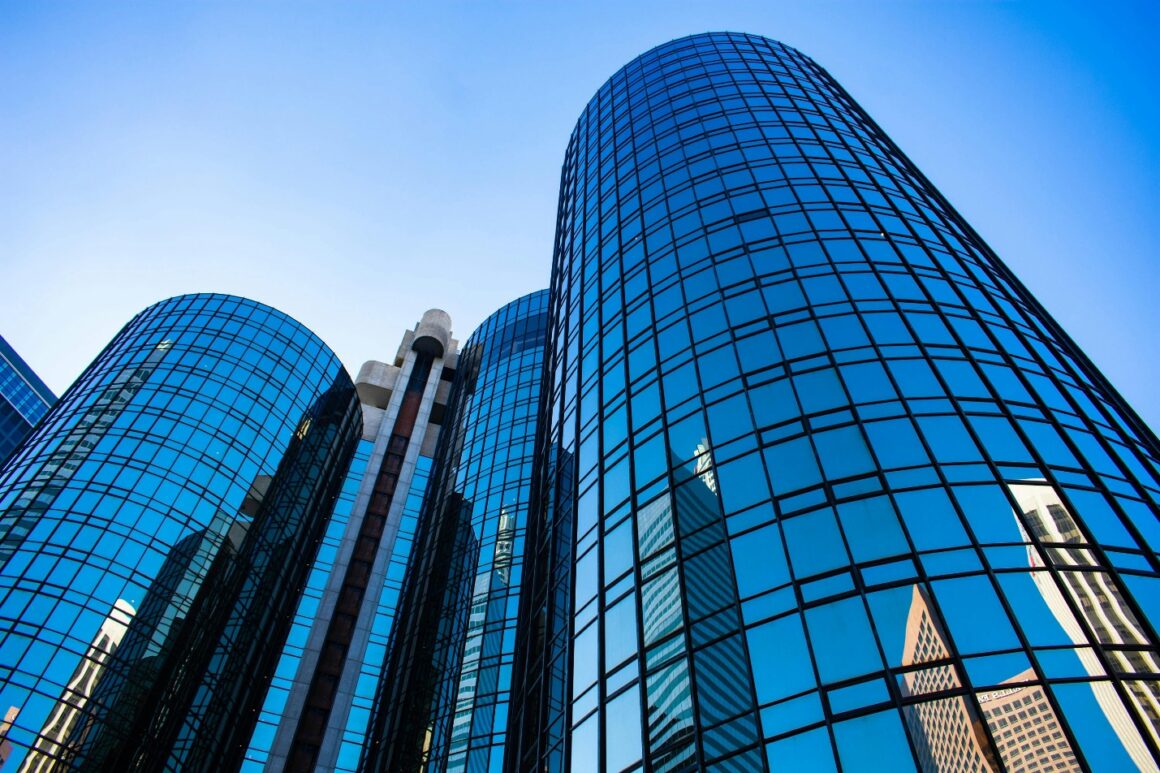 Why Strong Indoor Cellular Coverage Is Now a Business Essential