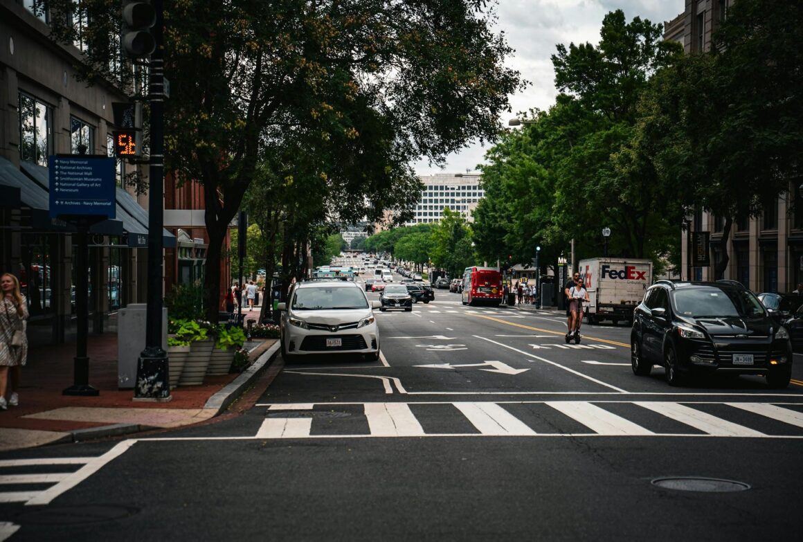 4 Easy Ways to Start Scooter Commuting