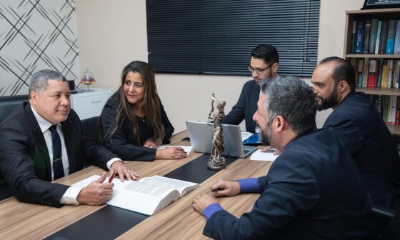 What Victims Should Know Before Hiring Legal Help After a Semi Truck Accident