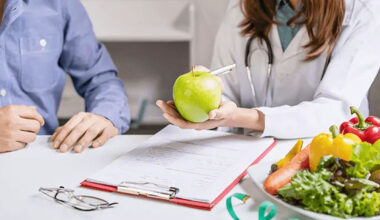 Nutrition Coaches Track in Their Software