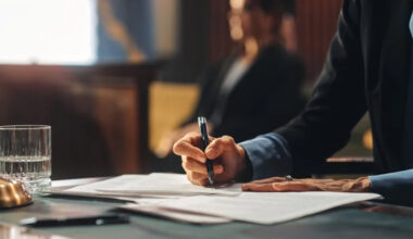5 Workplace Situations That Call for Legal Advice