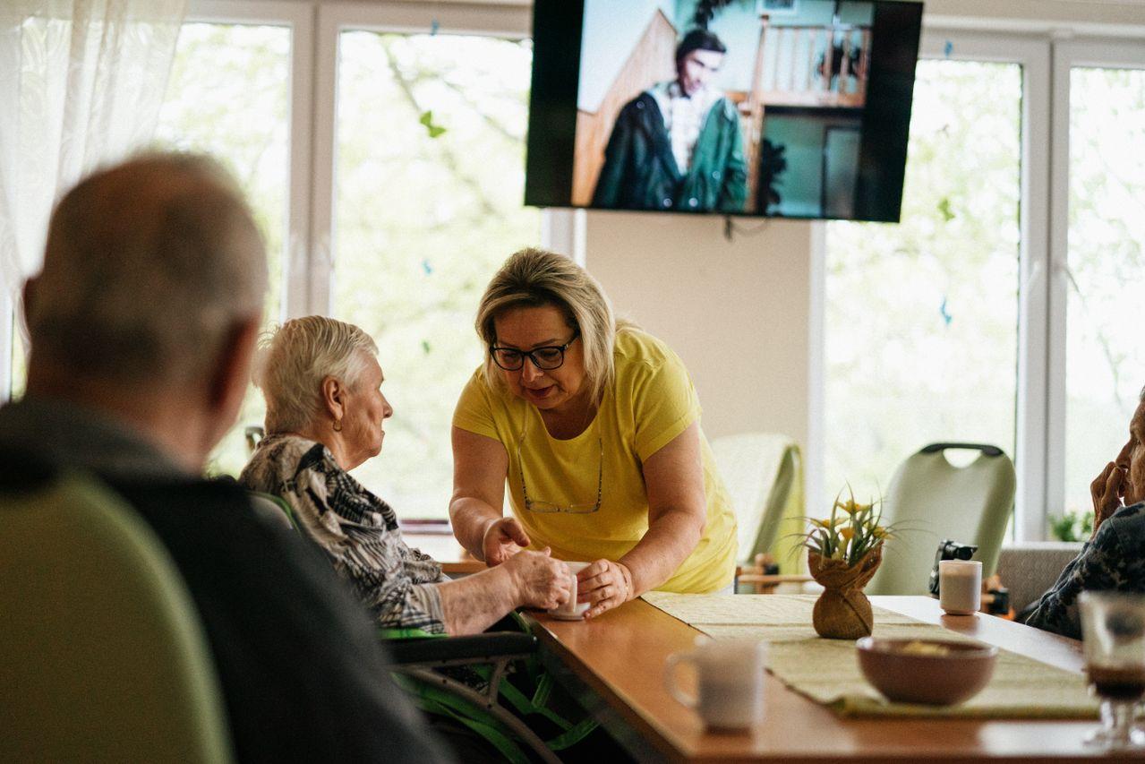 What Adult Children Need to Know About Assisted Living