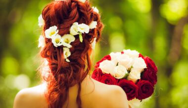 How to Choose Floral Arrangements to Enhance Bridal Photographs
