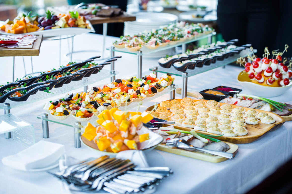 How to Elevate Your Event with Gourmet Lunch Catering