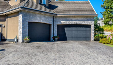 How to Troubleshoot Common Garage Door Issues