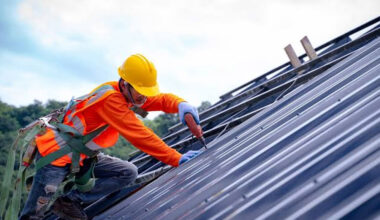 What to Do Before Signing a Contract With a Roofing Company in Hamilton Ohio